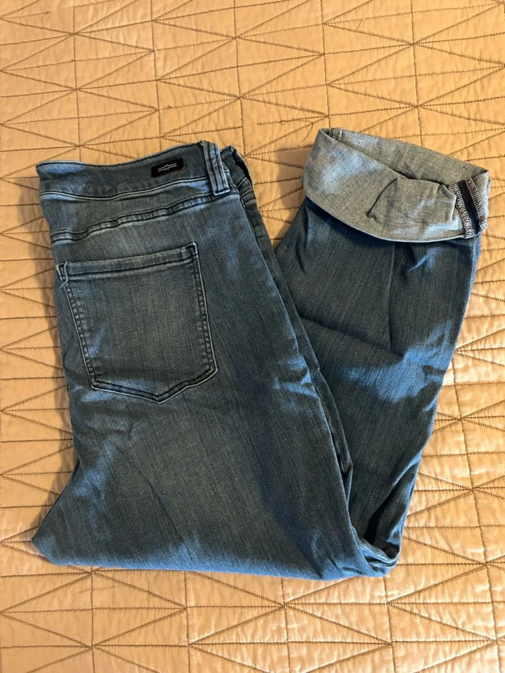 Liverpool Jeans Company Women’s Boyfriend Jeans in Blue Wash - Picture 3 of 3